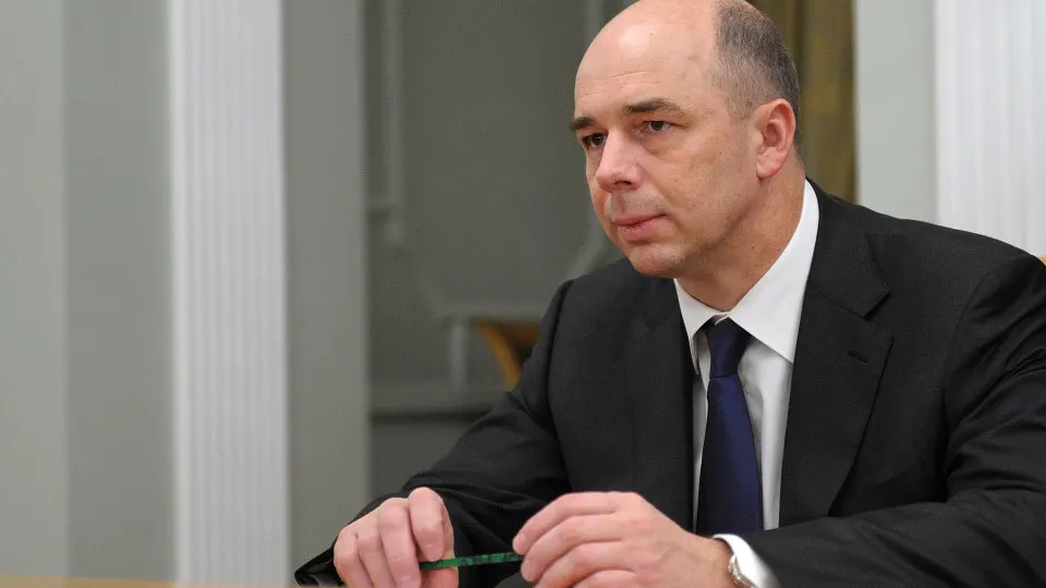 Министерство финансов использует нейросети для подсказок при распределении средств и в работе налоговых и таможенных служб. Это происходит на фоне рекордного совокупного дефицита бюджетной системы в 2025 году.