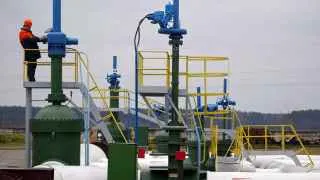 Прокачка нефти по украинскому участку трубопровода «Дружба» в направлении Венгрии и Словакии возобновляется после завершения ремонтных работ и отмены форс-мажора.