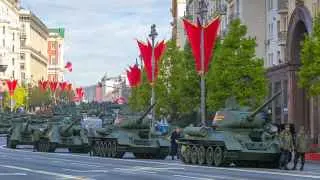 Военные приоритеты полностью перестроили российскую экономику, усилили сырьевую зависимость и дефицит рабочей силы, запустили стихийный переход к мобилизационной модели и технологическое отставание. Даже после прекращения боевых действий стране предстоит долгий и болезненный поворот к гражданскому развитию — с опорой на ограниченные точки роста и с учетом интересов миллионов людей, чье благополучие сегодня связано с военной экономикой.