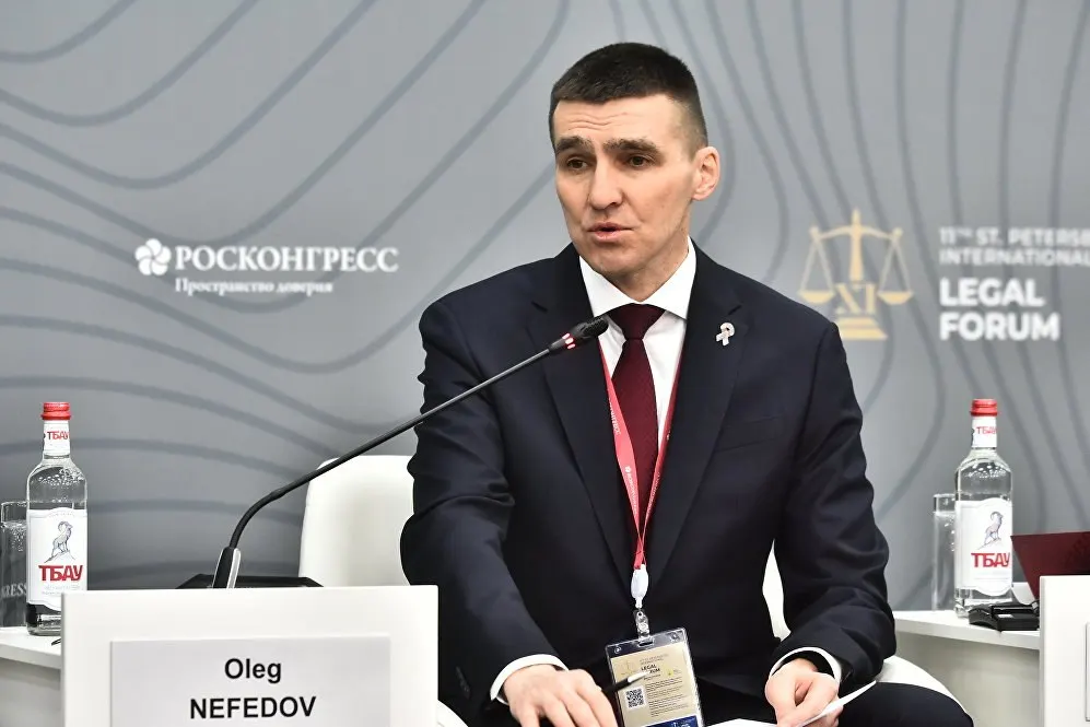 Высшая квалификационная коллегия судей 26 мая рассмотрит ходатайство о рекомендации судьи ВС Олега Нефедова на пост заместителя председателя суда — главы коллегии по гражданским делам. Ранее Нефедов выносил резонансные решения о запрете ряда организаций и признании юрлица ФБК экстремистским.