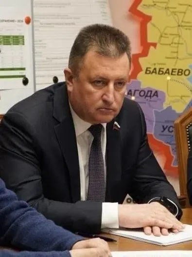 Инициатива в Госдуме лишит собственников возможности устанавливать плату ниже регионального минимума: общие собрания смогут голосовать только за повышение тарифов, а механизм снижения сметы УК перестанет работать.
