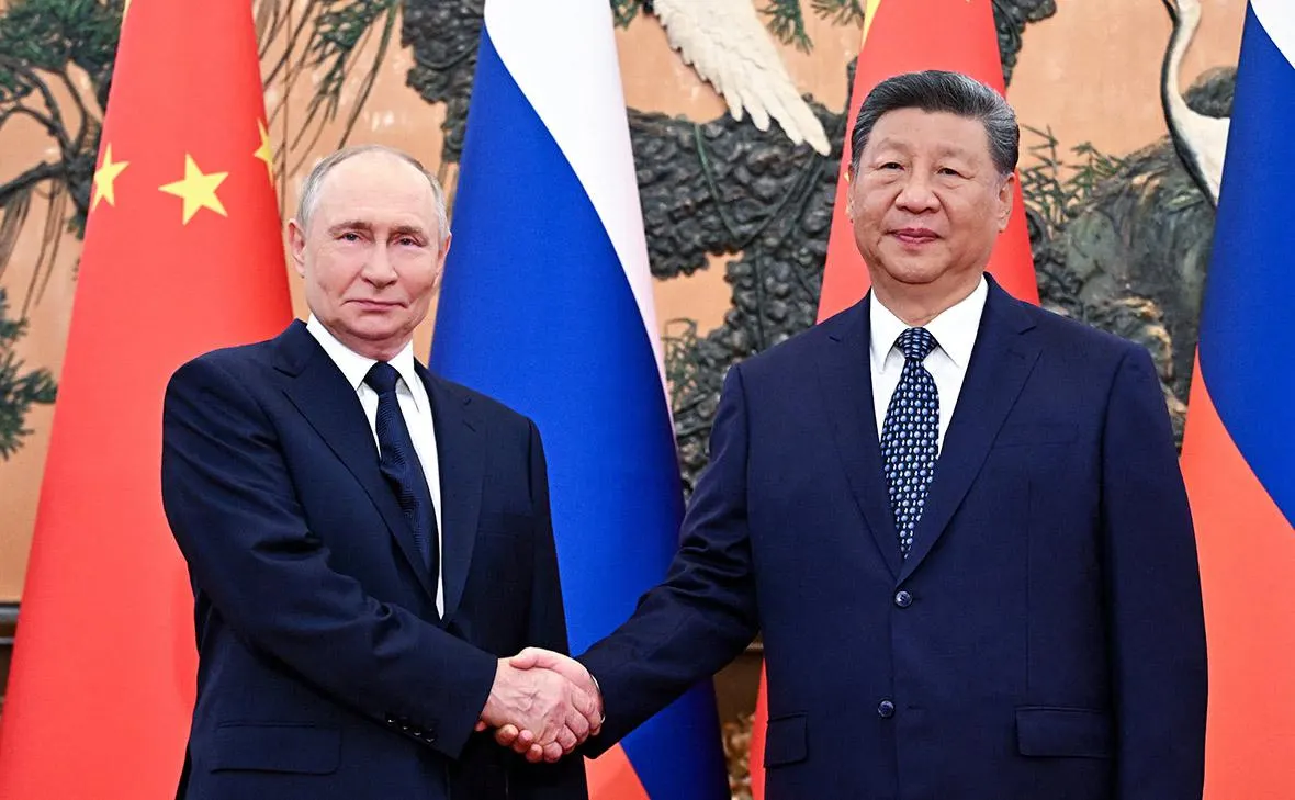 Визит президента России в Пекин запланирован на 20 мая; по данным из Китая, торжественных мероприятий не будет.
