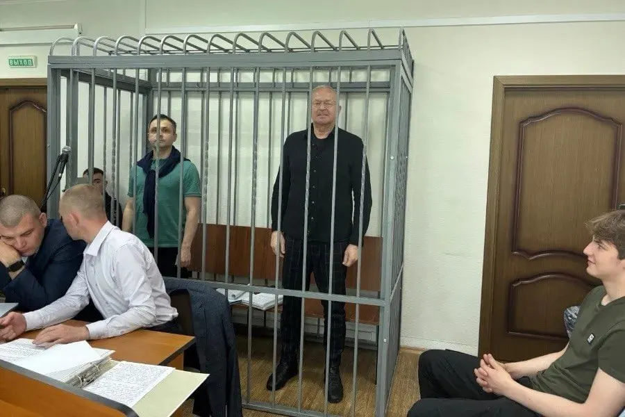 В Балтийском городском суде допрашивают свидетелей по делу бывшего главы администрации Сергея Мельникова и его заместителя. На заседании дали показания супруги обвиняемых, обсуждались личные и имущественные обстоятельства.