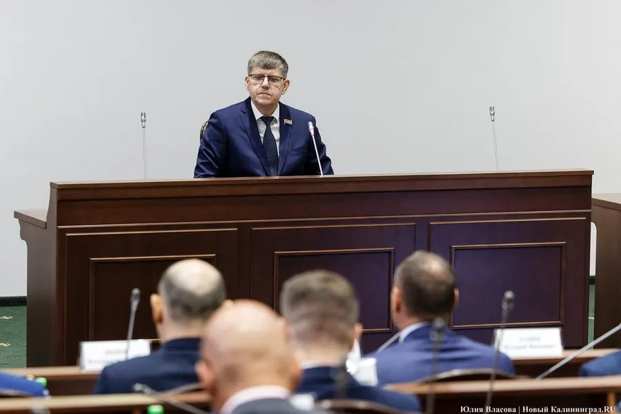Во время отчёта губернатора 14 мая спикер Заксобрания отметил, что регион впервые превысил 100 млрд собственных доходов и вошёл в число 27 субъектов, которые могут обходиться без кредитов; одновременно бюджет остаётся дотационным и ориентирован на соцобязательства.