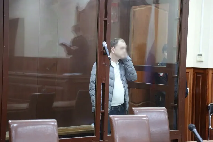Калининградский областной суд признал виновным 42‑летнего гражданина Молдовы и Румынии, который в декабре пытался переместить в Россию партию гашиша весом 28 384,7 грамма, спрятав её в салоне и багажнике автомобиля.