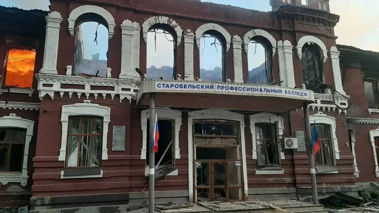 Ночью 22 мая по общежитию профессионального колледжа в Старобельске нанесён удар — по данным российских ведомств, подтверждена гибель 6 человек, ещё 15 числятся пропавшими, ранены 39 человек, большинство — несовершеннолетние студенты.