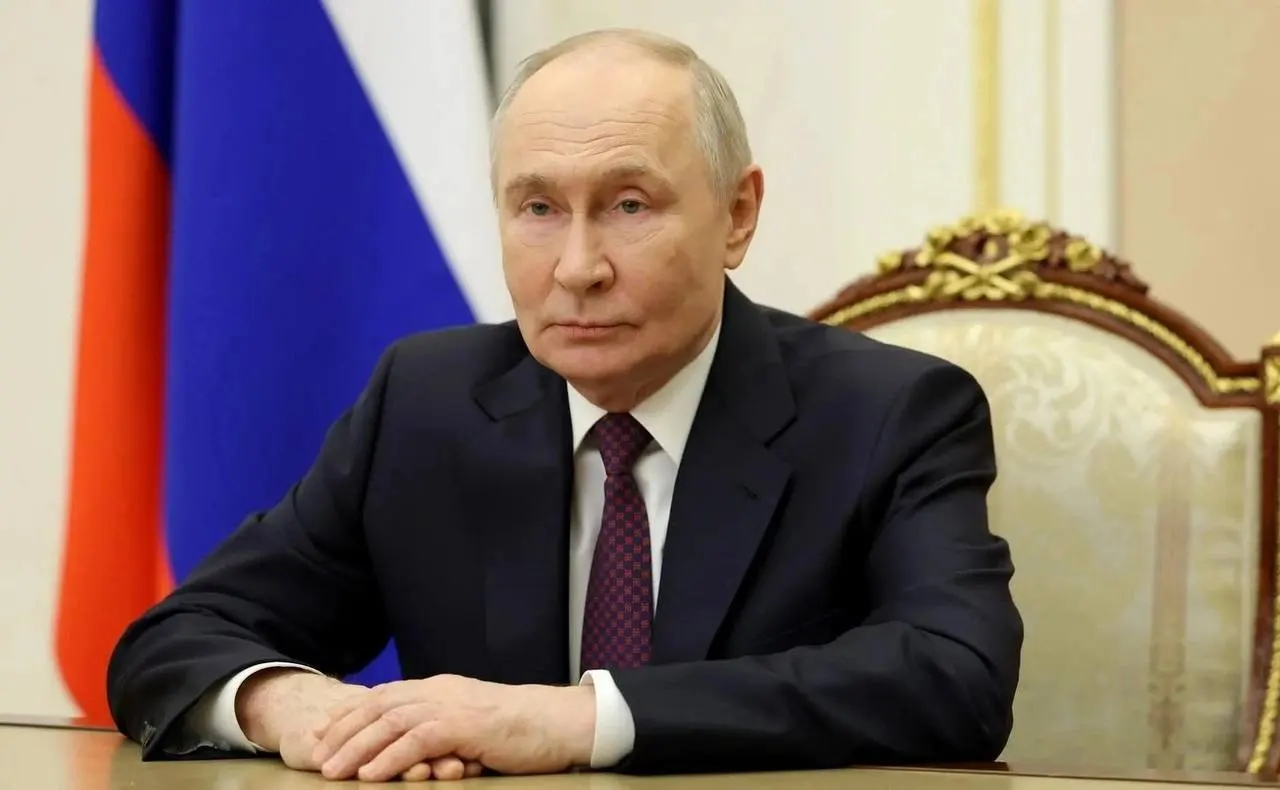 Президент заявил, что преждевременно называться происхождение упавшего БПЛА до экспертизы обломков, пообещал расследование при передаче фрагментов, призвал укреплять ПВО, отметил ежедневное наступление войск и предупредил о экономических мерах в отношении Армении при её выходе из ЕАЭС.