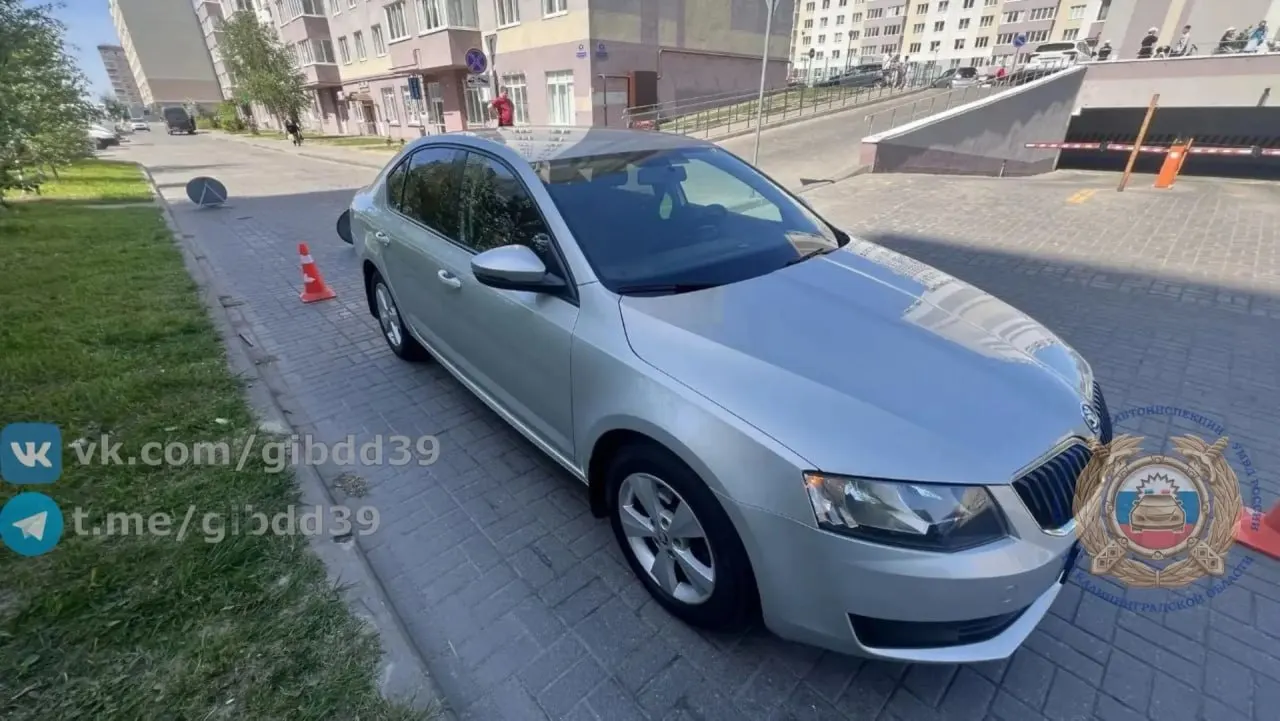 На улице Денисова 23 мая около 12:07 легковушка сбила 11‑летнего мальчика на велосипеде; по факту ДТП проводится проверка.