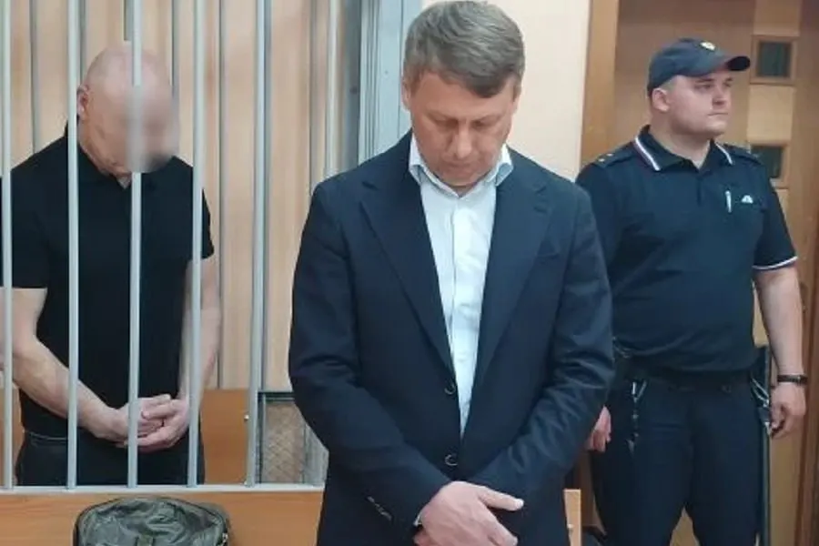 Суд признал виновным 53‑летнего гражданина Литвы, который по сговору пытался ввезти в Калининград около 70 кг гашиша с целью сбыта; дело соучастника выделено в отдельное производство.