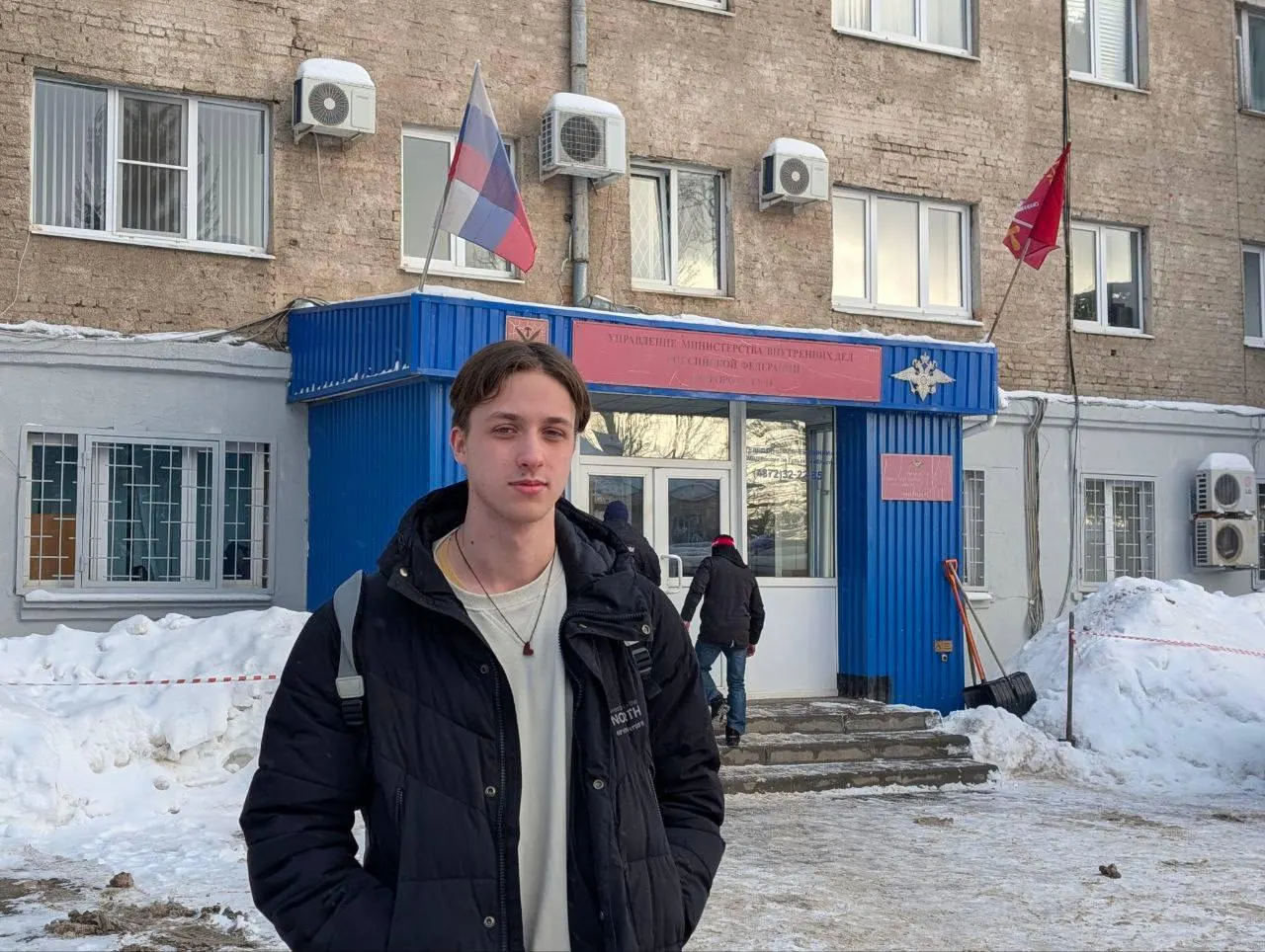 Евгений Малюгин заявил, что не считает себя агентом и намерен оспаривать решение Минюста. Ранее против него возбуждали административные дела; в феврале он покинул Россию.