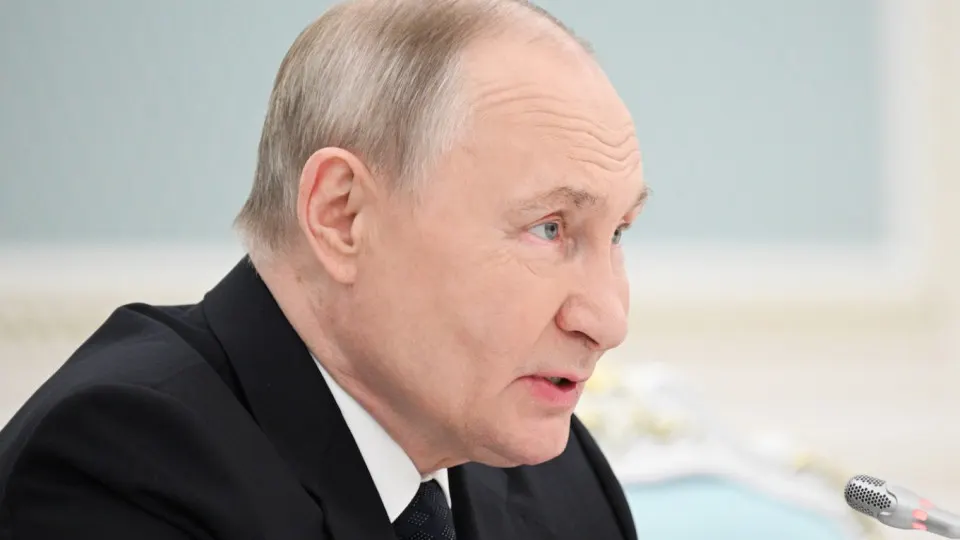 Власти ставят цель нарастить приток иностранных студентов до 500 тыс. к 2030 году; одновременно фиксируются случаи вербовки иностранных граждан и студентов для службы в вооружённых формированиях.