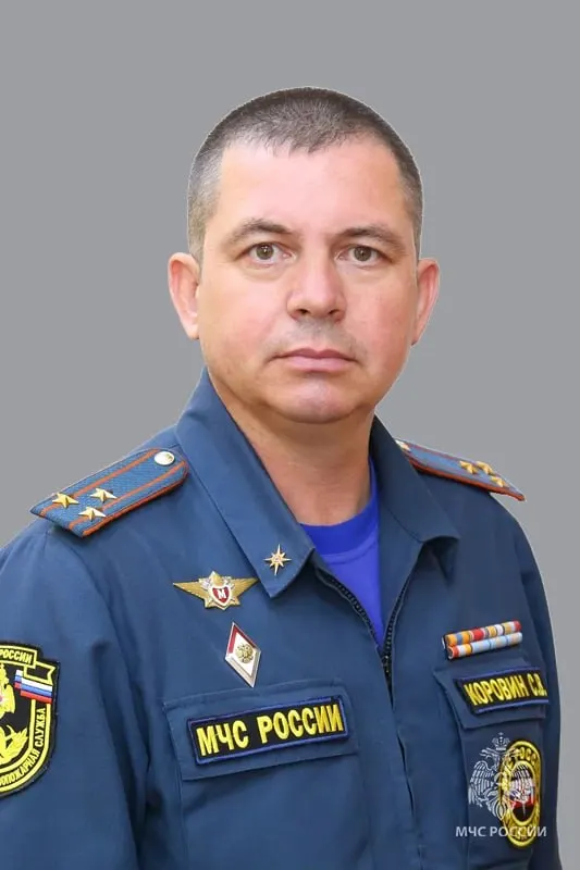 Полковник внутренней службы Сергей Коровин назначен руководителем управления МЧС по Забайкальскому краю. У него более 25 лет службы в МЧС, опыт ликвидации пожаров и паводков и ряд государственных наград.