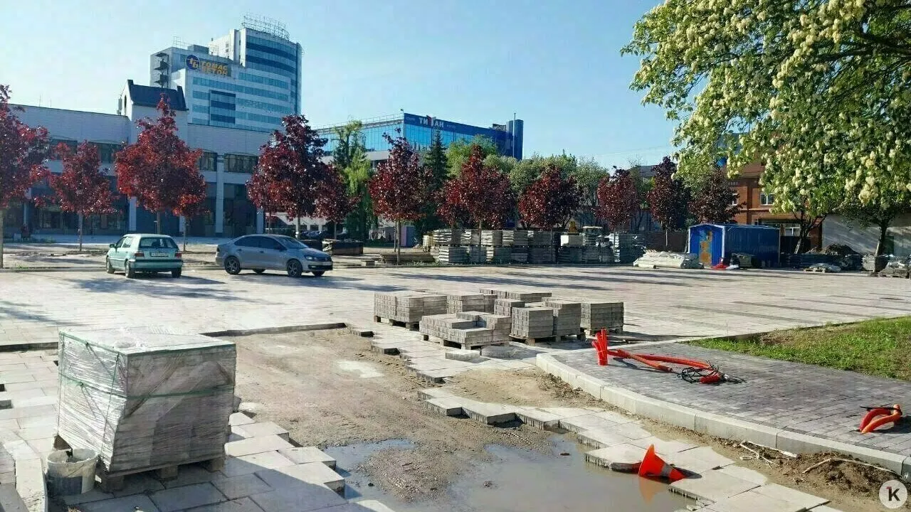 Парковку у спорткомплекса «Юность» в Калининграде планируют ввести в эксплуатацию в начале июля — в рамках празднований Дня города и 80‑летия области.