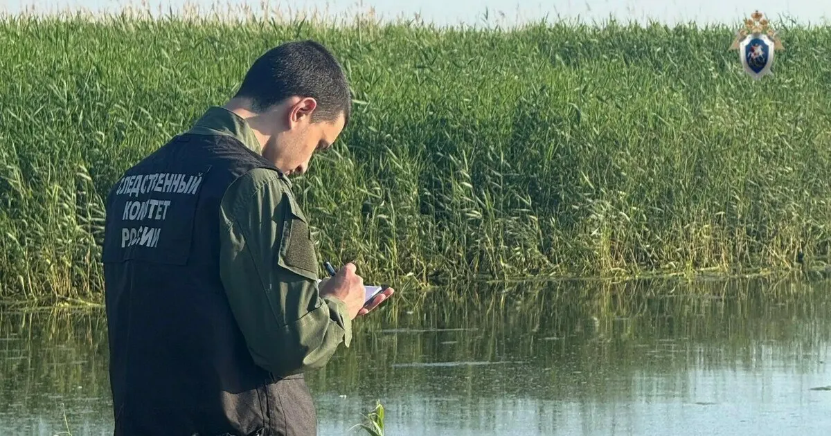 20 июня на заливе в Светлом погиб 69‑летний мужчина. Тело обнаружил и вытащил друг; видимых признаков насилия не обнаружено, назначена судебно‑медицинская экспертиза.