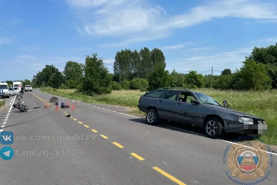 Пожилой мужчина при выезде с территории дачного общества не уступил дорогу «Ауди» и скончался на месте. Автоинспекция устанавливает обстоятельства ДТП.