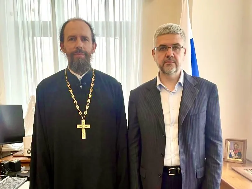 Заместитель министра юстиции Вадим Баланин заявил на Петербургском международном юридическом форуме, что незарегистрированные отношения представляют угрозу безопасности страны; ведомство проводит мониторинг и готовит изменения в Семейный кодекс РФ.