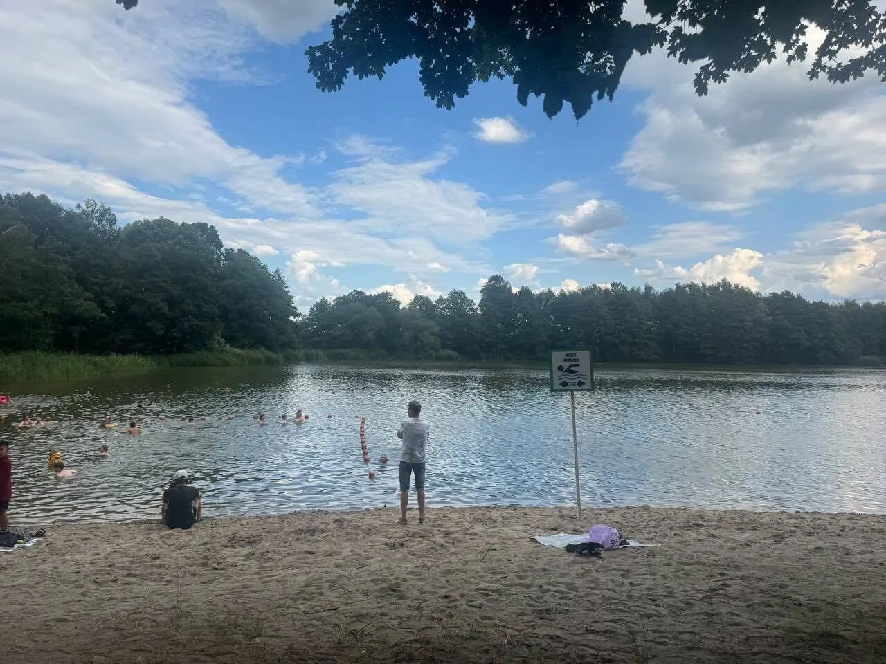 В Калининграде вечером 22 июня спасатели вывели из воды школьника, который заплыл за буйки и удерживался за буй. Медицинская помощь не понадобилась.