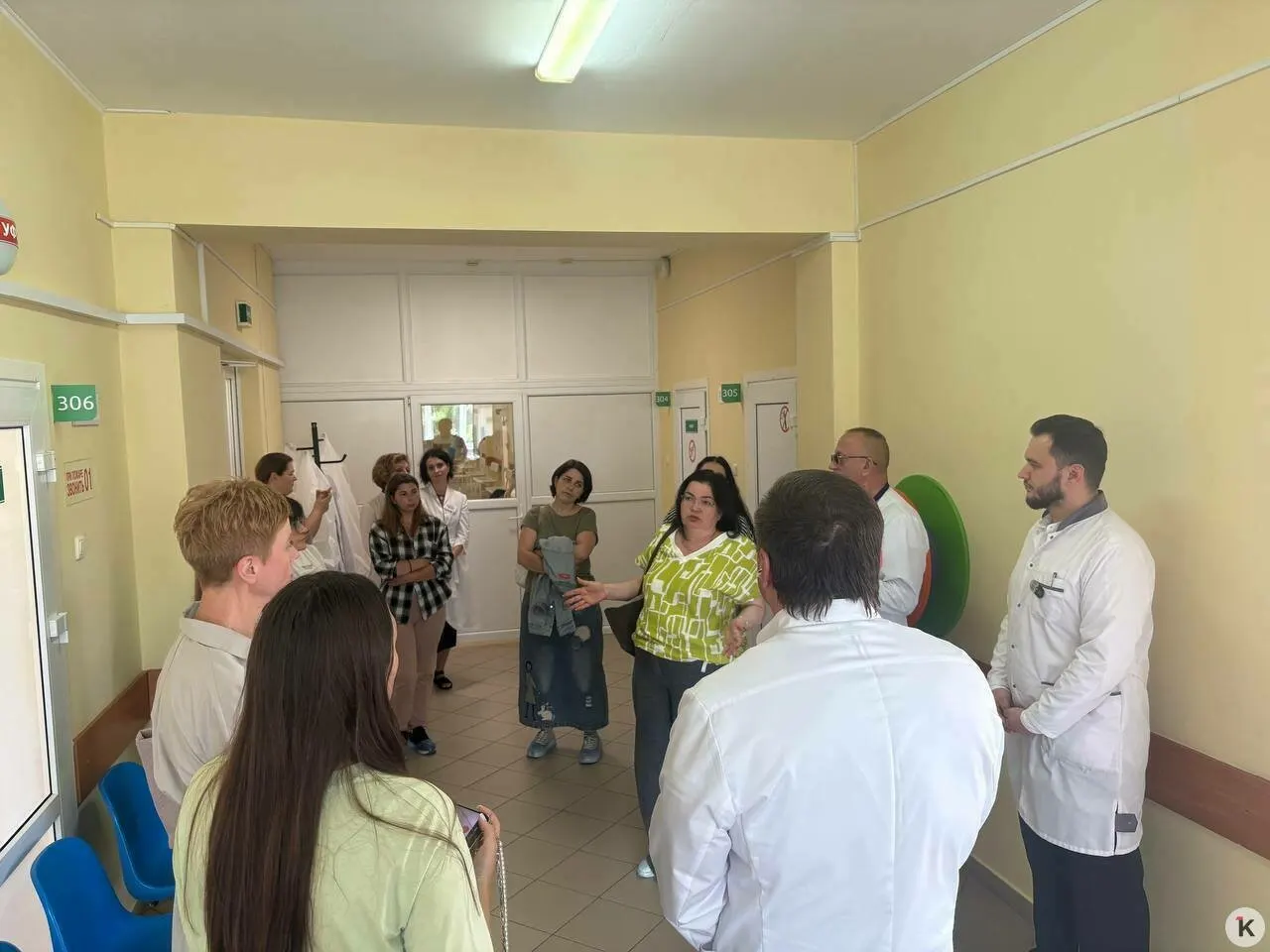 В Калининградской области зарегистрировано 28 детей с муковисцидозом. В новом амбулаторном центре организовали индивидуальный приём, установили рециркуляторы и минимизировали пересечения пациентов. Родители получили ответы на вопросы о лечении и перспективах дневного стационара.