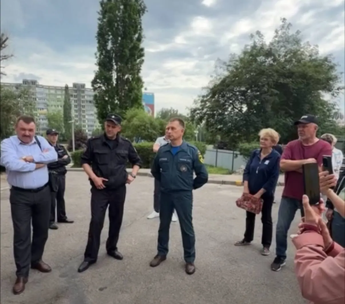 В&nbsp;Калининграде жильцов дома на&nbsp;Московском проспекте пытаются обесточить&nbsp;— вместо&nbsp;чиновников пришла полиция