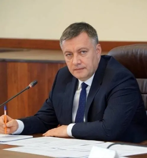 Губернатор Иркутской области сообщил о решениях федерального штаба по топливу: приоритетные поставки для северного завоза, обеспечение независимых АЗС по ранее заключённым договорам и координация с «Роснефтью» и Минэнерго для регионов с острой потребностью.