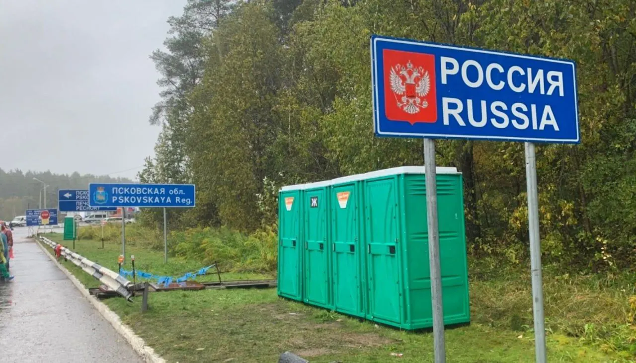 В 21-м пакете санкций Евросоюз предлагает ввести полный визовый запрет для тех, кто служил в российских вооружённых силах или прокси‑формированиях с начала полномасштабного вторжения в Украину.
