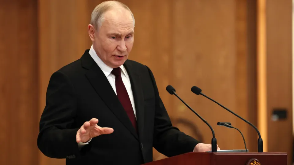 Президент заявил, что Россия ответит ударами, если с территории европейских государств будут запускать беспилотники по российским объектам; спецслужбы ранее обвинили Латвию в подготовке запусков, страны Балтии отвергли эти утверждения.