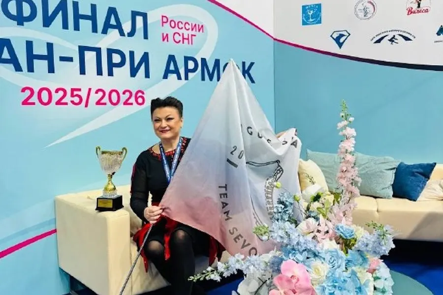 Фигуристка из Калининграда стала победительницей финала Гран‑при Ассоциации развития массового катания на коньках среди взрослых любителей, который прошёл в Москве.