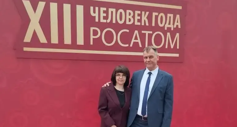 Докер‑механизатор Калининградского морского торгового порта Александр Плужников вошёл в число победителей отраслевой премии в дивизионной номинации «Докер‑механизатор». Премия проводится в 13-й раз; в 2025 году оценивали претендентов в 60 номинациях.