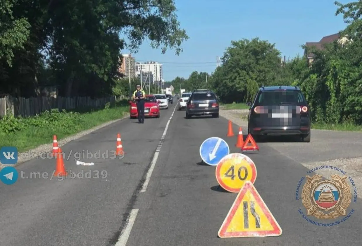 Авария произошла утром 29 июня на 3-й Большой Окружной: женщина переходила дорогу вне пешеходного перехода, получила травмы, на месте работают инспекторы.