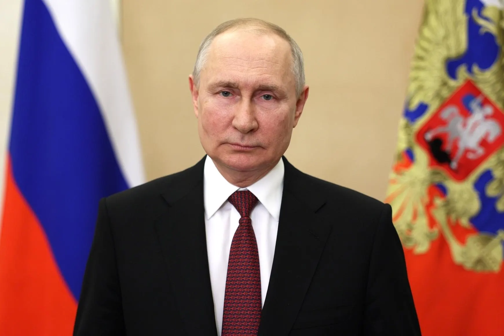 Указ, опубликованный 12 июня, расширяет круг ветеранов, которые смогут получать поддержку от фонда: в том числе инвалиды, получившие ранения и те, кто продолжил службу, несмотря на ограничения по здоровью.