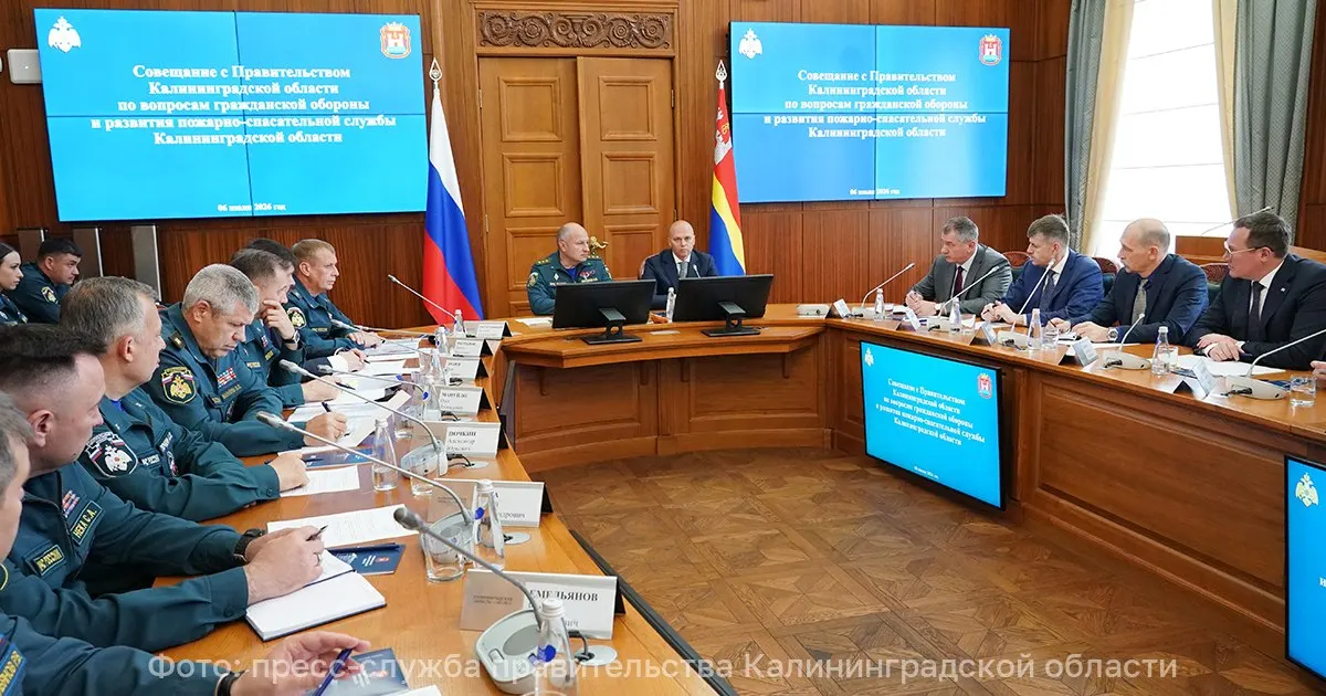 Во время рабочей поездки министр МЧС обратился к властям региона с предложением создать локальные системы оповещения в районах размещения опасных производственных объектов и обсудил меры по защите населения и развитию пожарной охраны.