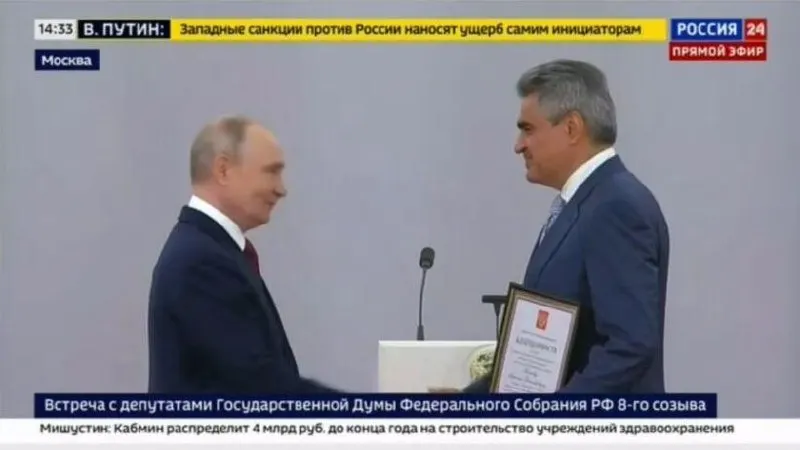 После церемонии награждения в Кремле глава партии «Новые Люди» поблагодарил президента и заявил о необходимости продолжать усилия для победы в специальной военной операции.