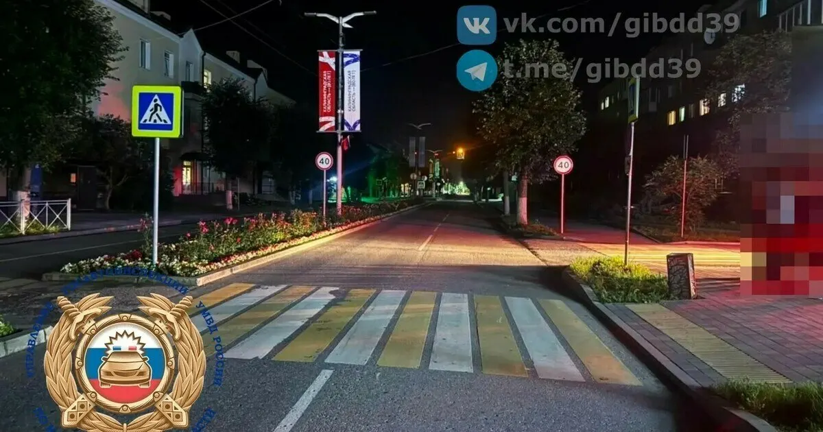 Во время ночной поездки в Светлом несовершеннолетний, управляя кроссовым мотоциклом без прав, допустил наезд на двух человек на пешеходном переходе; пострадавшие доставлены в больницу.