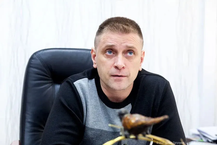 Следственное управление по Калининградской области заявило, что уголовное дело в отношении директора национального парка продолжается и находится на завершающей стадии, несмотря на смену меры пресечения и возвращение руководителя на должность.
