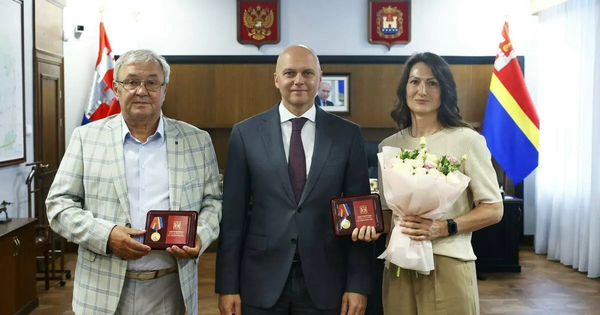 В регионе отметили первых обладателей медалей «За содействие СВО» — среди награждённых создательница музея и меценат, оказывавшие помощь бойцам и военному госпиталю.