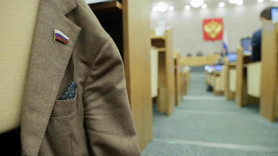 Правительство поддержало инициативу, которая исключает ответственность региональных парламентариев за отсутствие или несвоевременную подачу деклараций доходов. Поправки требуют доработки, отмечают ведомства.
