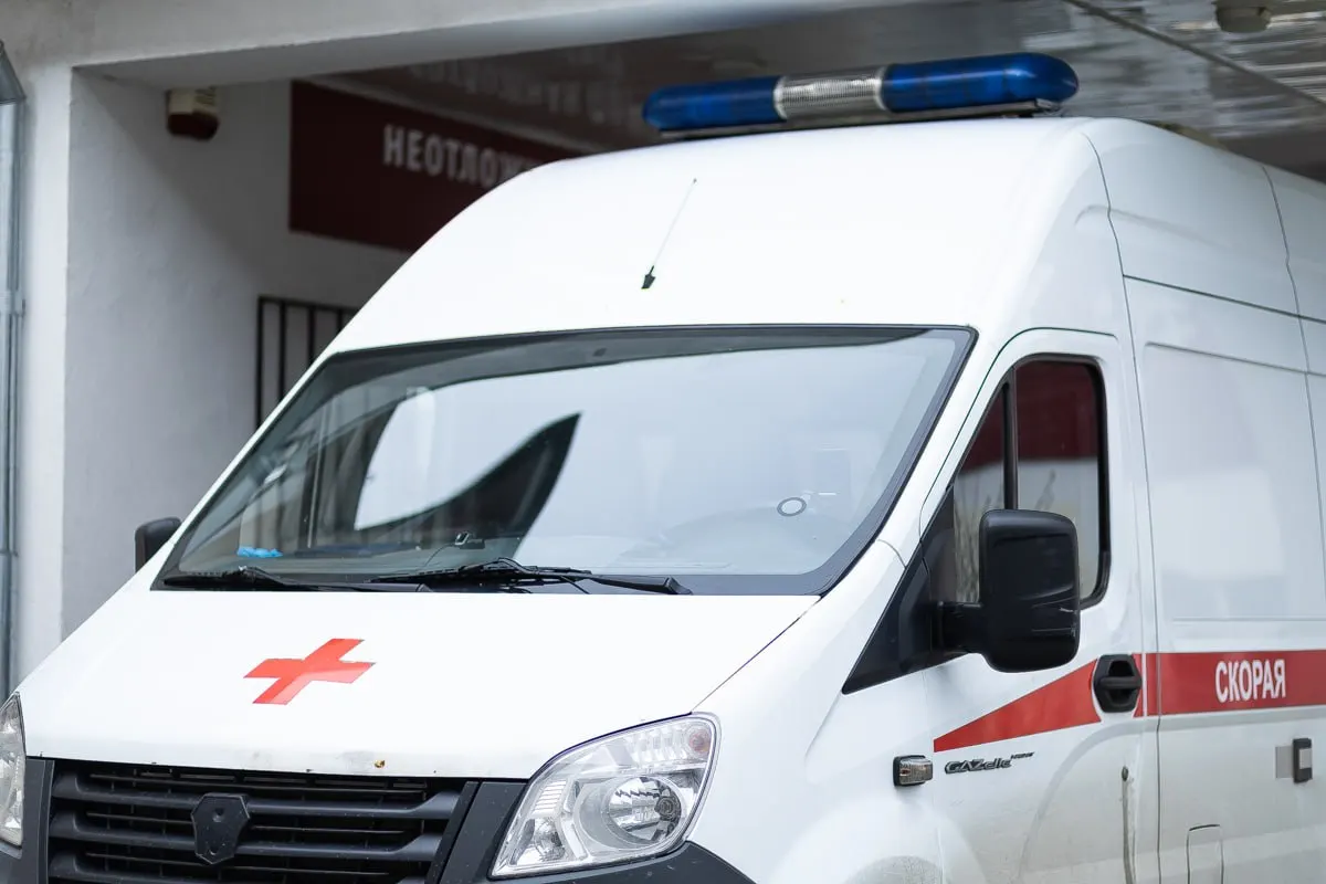 Объявлен электронный запрос на поставку бензина и дизеля для автомобилей скорой помощи — стартовые цены на бензин выше действующих розничных примерно на 5 руб./л, заявки принимают до 9 июля.