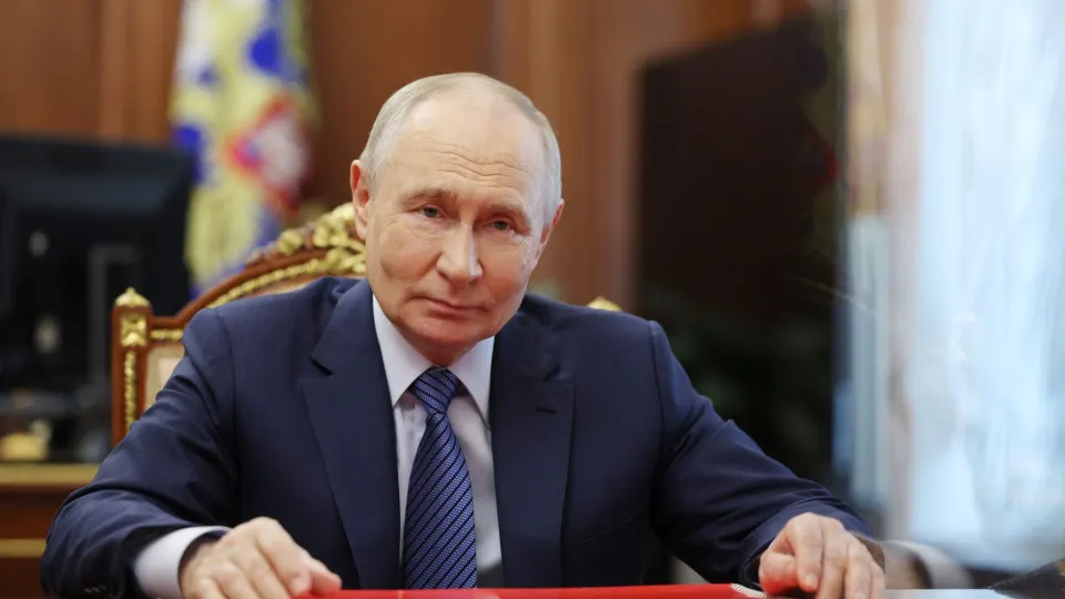 Президент распорядился внедрить курс «Русский язык как государственный» в программы всех высших учебных заведений и дал поручения по популяризации языка в детских лагерях и обновлению государственной языковой политики.