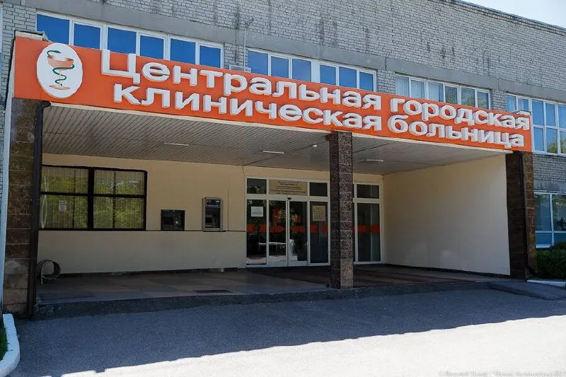 Жители региона жалуются на длинные очереди к узким специалистам; медицинские учреждения обещают проверить ситуацию.