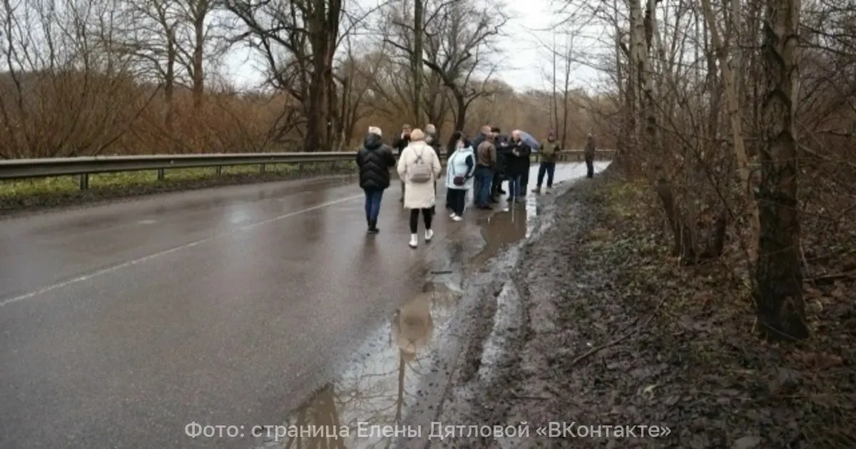 На освещение дороги к микрорайону Прегольский направят 13 млн рублей; проект прошёл экспертизу, сейчас ищут подрядчика. Светильники появятся вдоль Правой набережной до конца года, а к лету следующего года каскад 100-ваттных фонарей дойдёт до проспекта Победы.