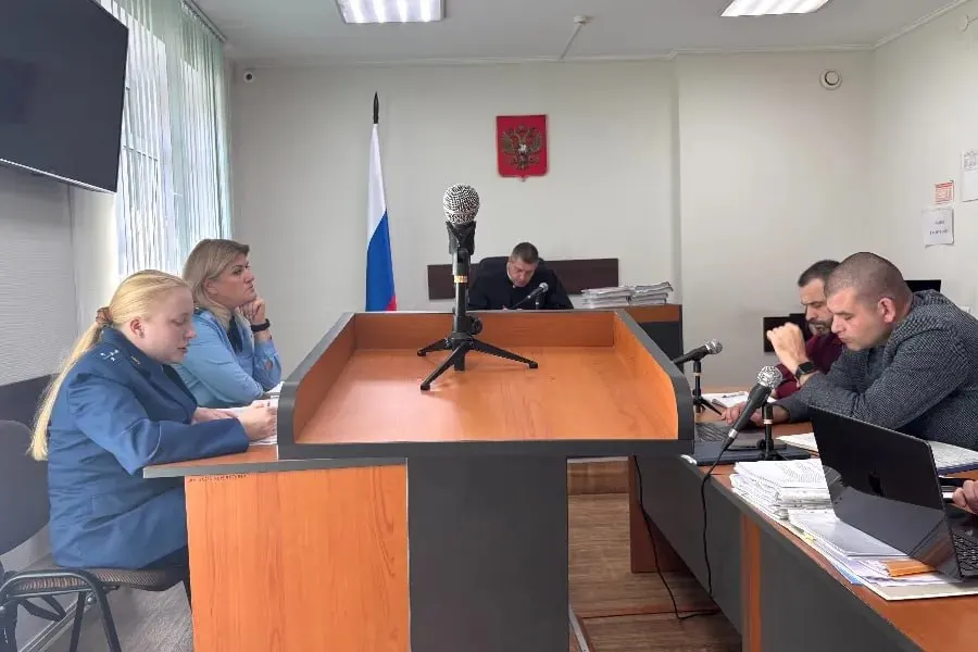 В Балтийске прошли два заседания по делу бывших чиновников: материалы направлены на экспертизу.