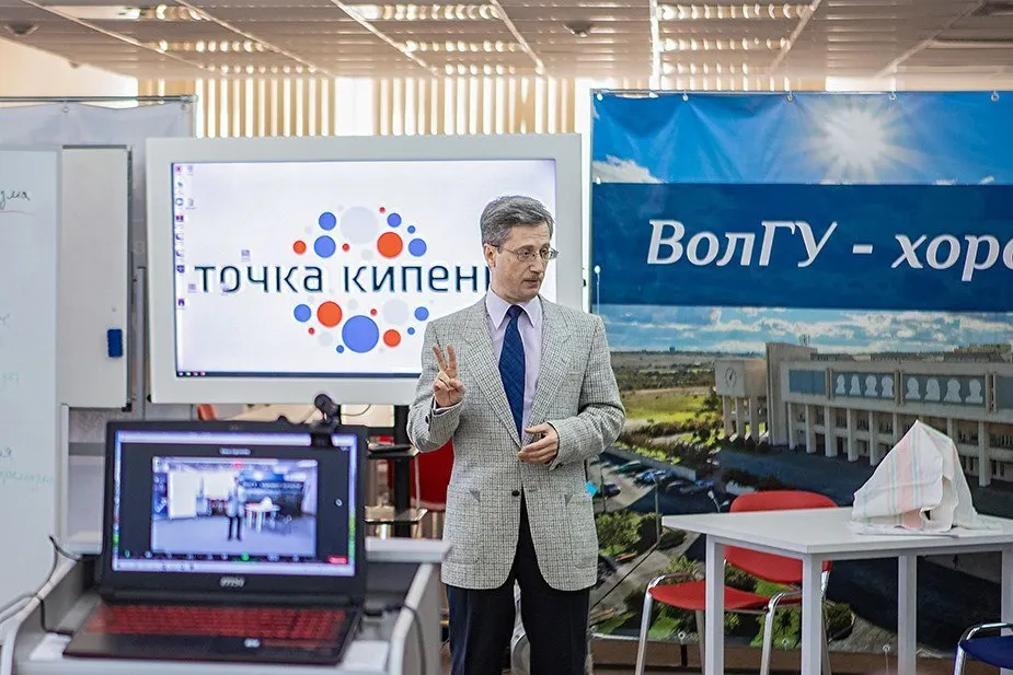 Новое освещение условий содержания политзаключённых: проблемы с медицинской помощью, холод в камерах и давление во многих регионах, включая Калининград, Волгоград и Самару.