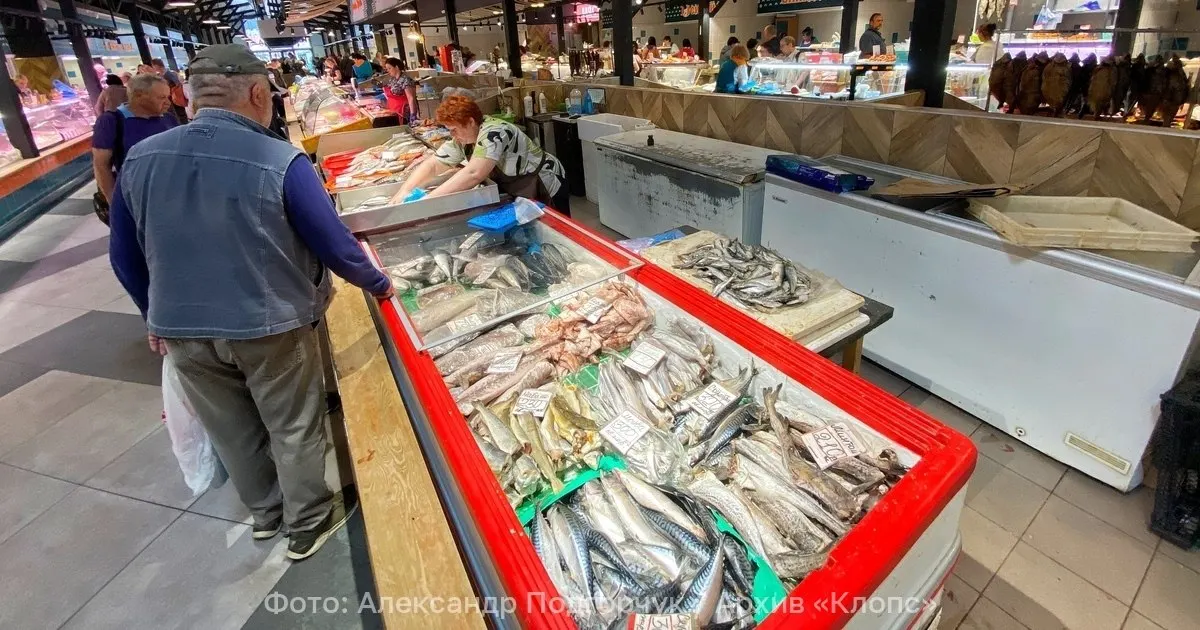 В регионе за сентябрь импортировали около 1,6 тыс. тонн рыбы и морепродуктов; лидеры поставок и их страны указаны в отчете регионального ведомства.
