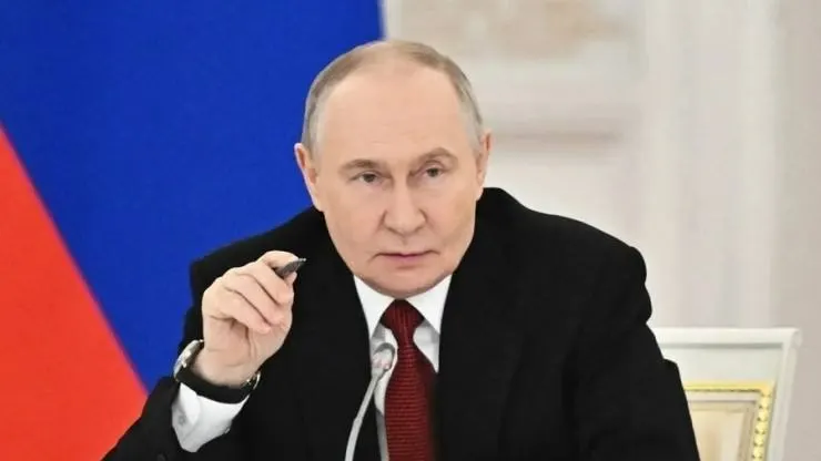 Президент подписал указ о передаче активов Nestlé во временное управление компании Л.Е.В. Менеджмент; в рамках этого шага задействованы Nestlé Кубань, Nestlé Россия и ряд активов логистики и ритейла.