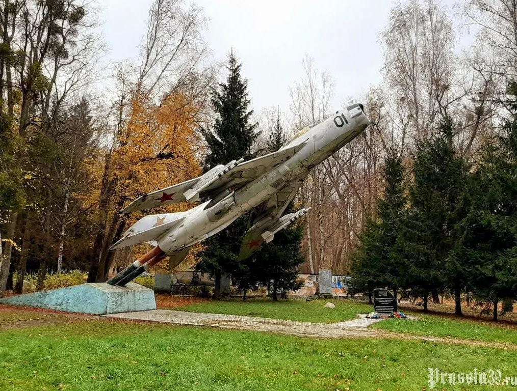 Памятник МиГ-19 под Багратионовском и гранитный памятник памяти французских лётчиков полка Нормандия — Неман могут быть включены в реестр объектов культурного наследия как ансамбль.