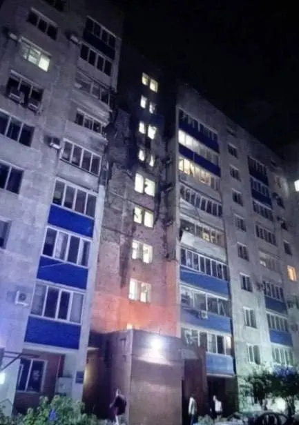 За ночь над Россией уничтожено 516 беспилотников; повреждены порт Усть-Луга и жилой дом в Новокуйбышевске; пострадавших на данный момент не зафиксировано.