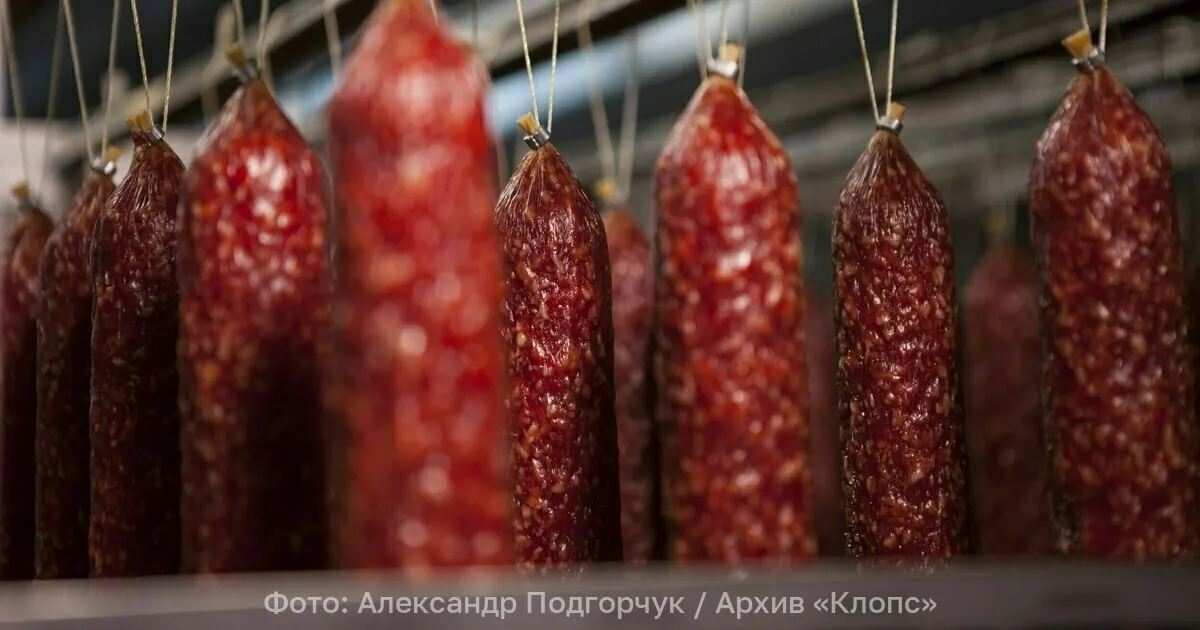 После проверки выявлены нарушения условий хранения и продажи мясной продукции ООО Матадор. Деятельность предприятия приостановлена, партия продукции изъята и направлена на уничтожение.