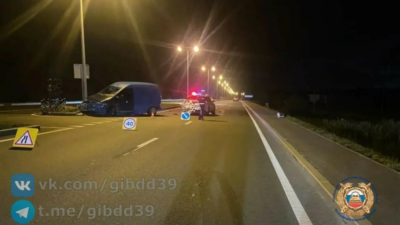 ДТП произошло вечером на трассе «Приморское полукольцо»: в одном из авто оказался ребёнок 2021 года рождения, его доставили в больницу. На месте работают инспекторы ГИБДД, обстоятельства устанавливаются.