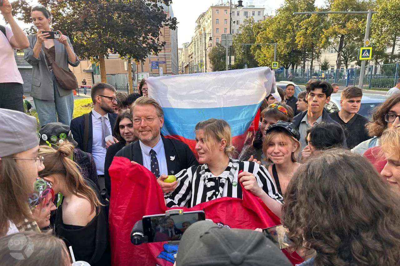 Суд отказал в передаче дела на рассмотрение Президиума по жалобе Яблока на отмену регистрации списка для выборов в Госдуму.