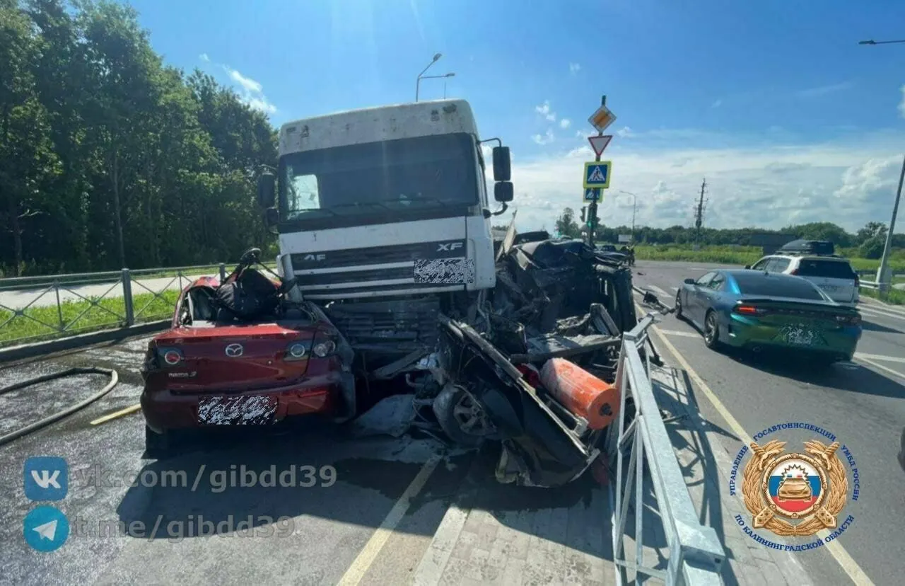 После крупного ДТП травмы получили несколько человек, в том числе трёхлетний ребёнок; водителю грузовика предъявлено обвинение по ч. 1 ст. 264 УК РФ.